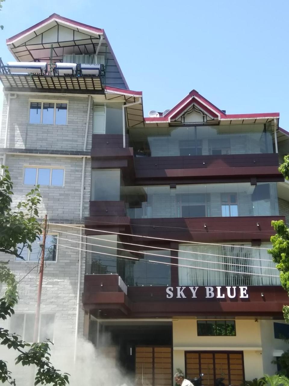 Khas Nagrota Hotel Sky Bule & Restaurant מראה חיצוני תמונה