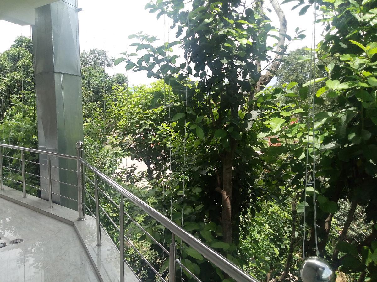 Khas Nagrota Hotel Sky Bule & Restaurant מראה חיצוני תמונה